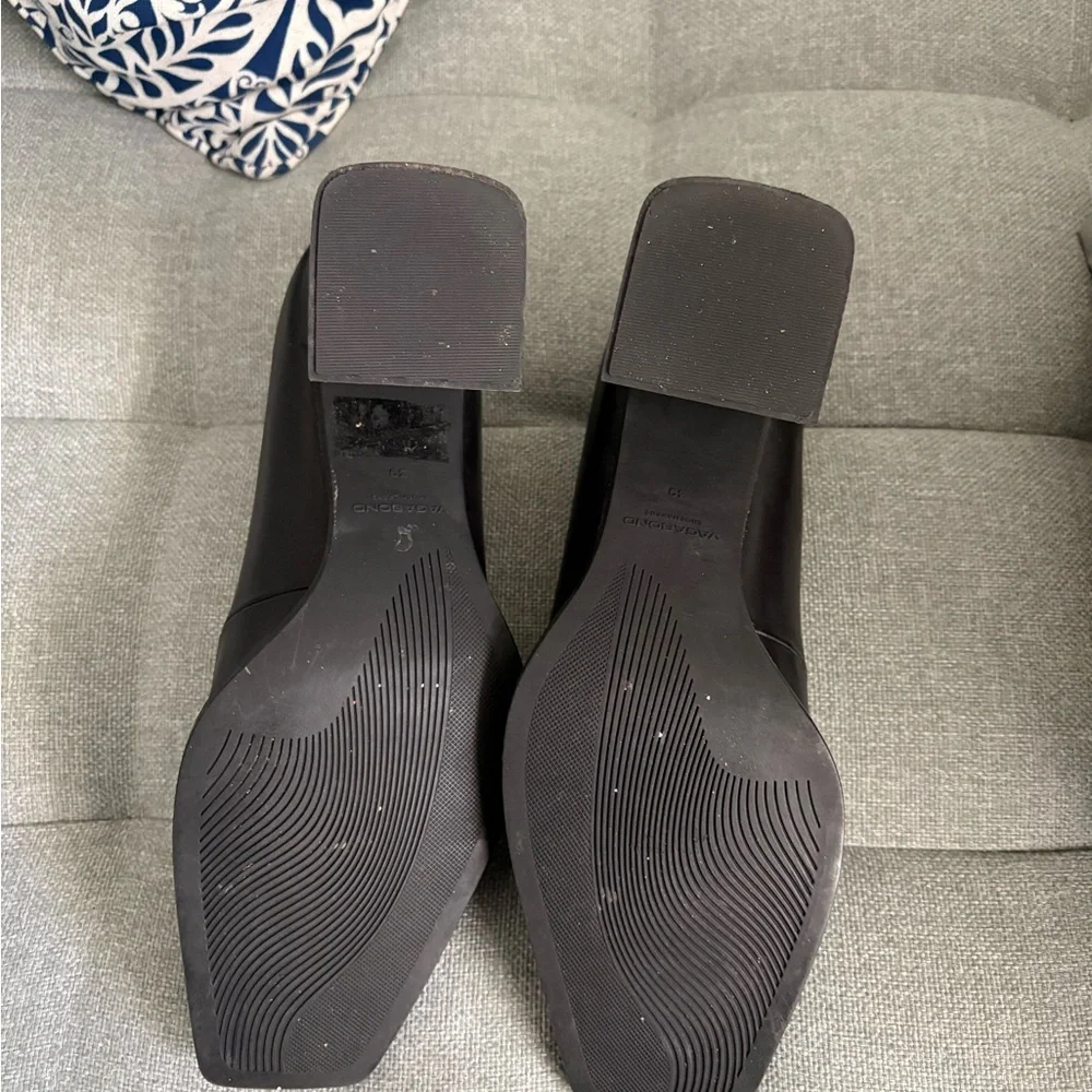 Vagabond Black Square-Toe Block Heel Pumps - Picture 3 of 4